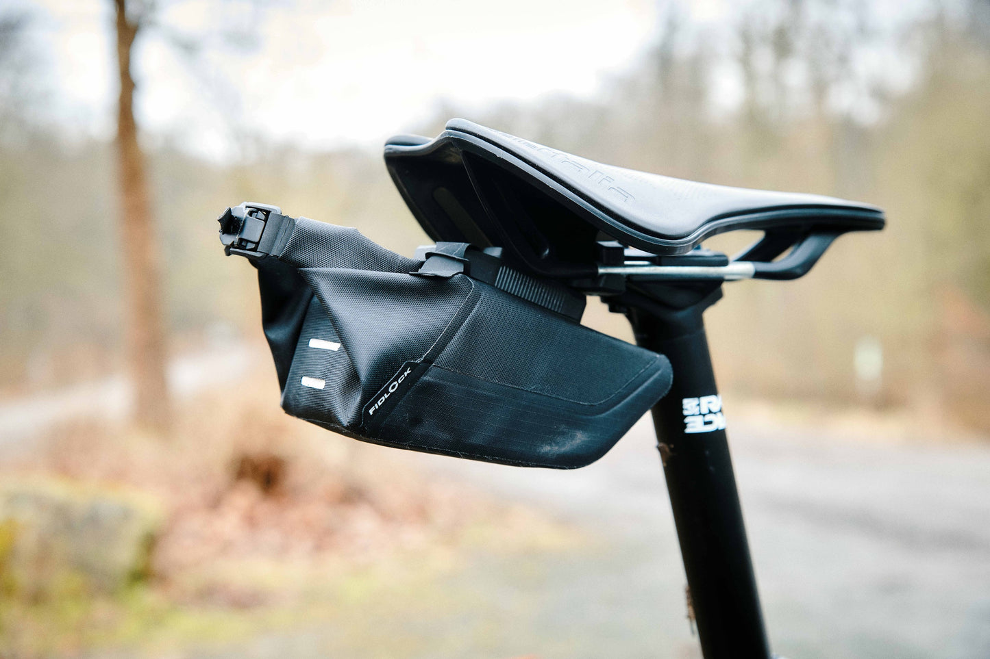 Saddle bag FIDLOCK PINCLIP Black
