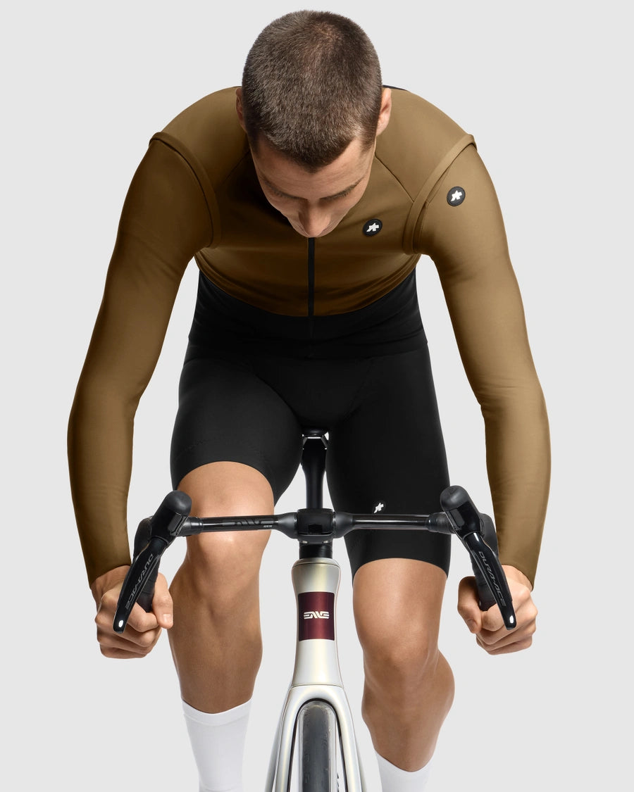 ASSOS EQUIPE R SPRING FALL S11 Jupiter Gold Sleeveless Jacket