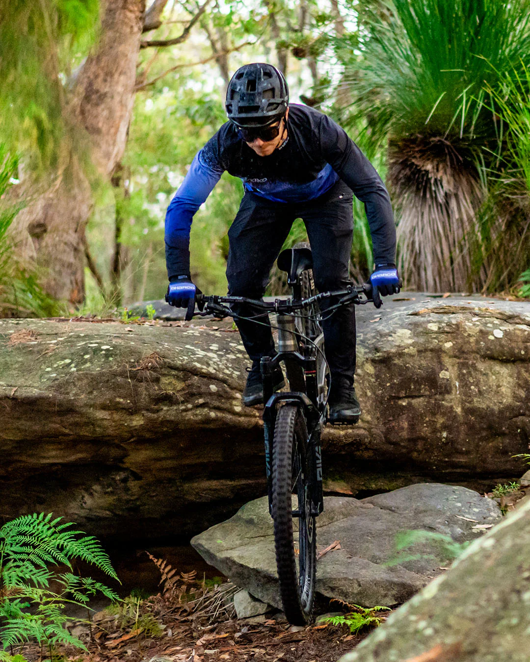 DHARCO RACE ULTRA Violet Gloves