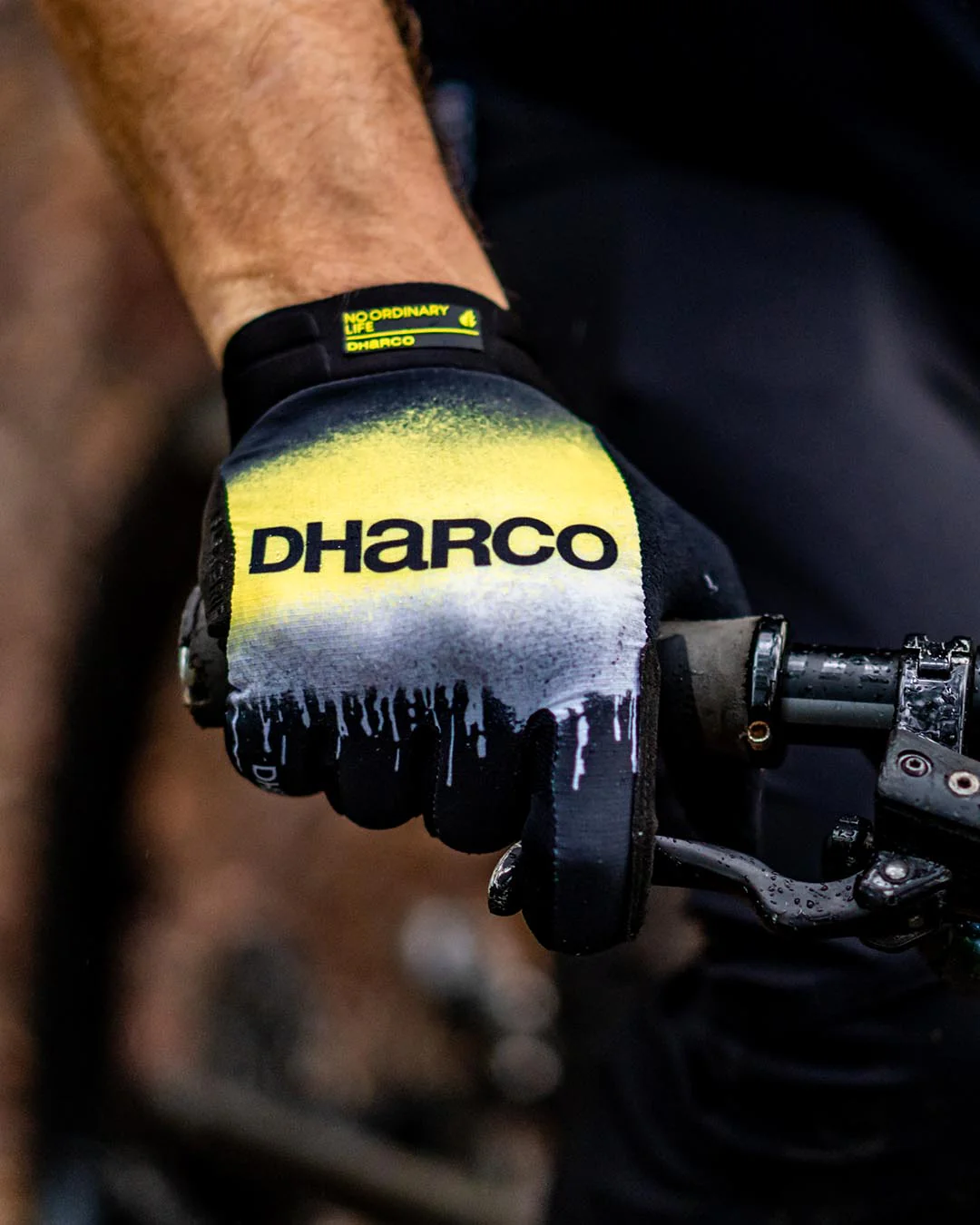 DHARCO RACE ACID RAIN Gloves Black/Yellow