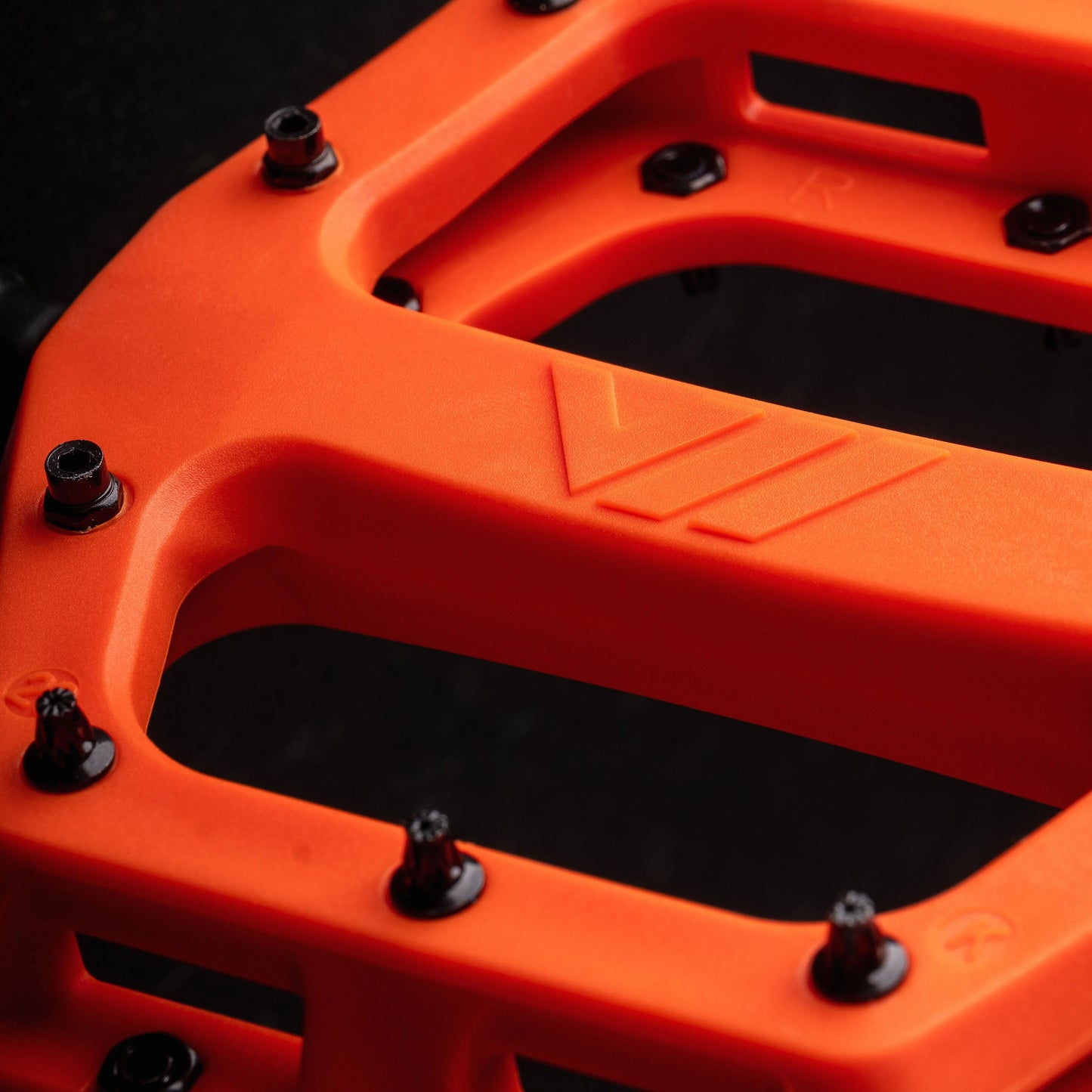 DMR V11 Orange flat pedals