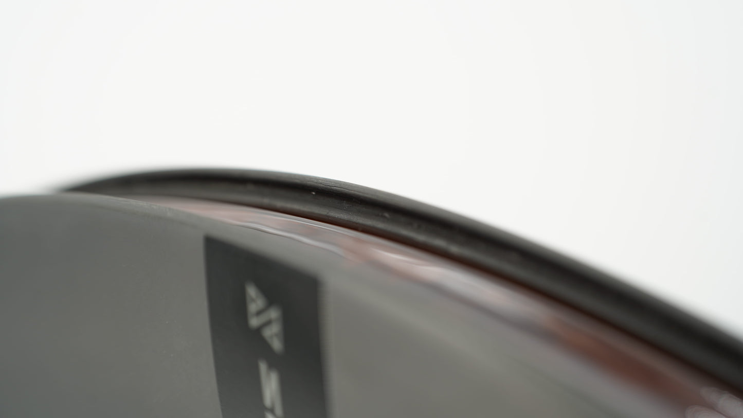 Pair of SCOM AERO Tubeless Ready Wheels (Center Lock)