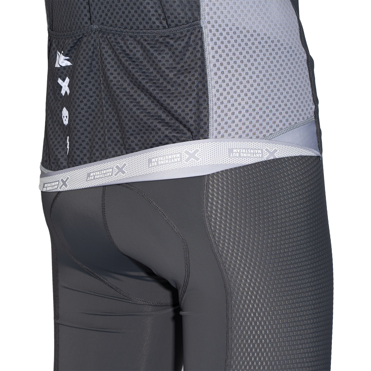 USWE VENT GRAVEL Short Sleeved Jersey Black