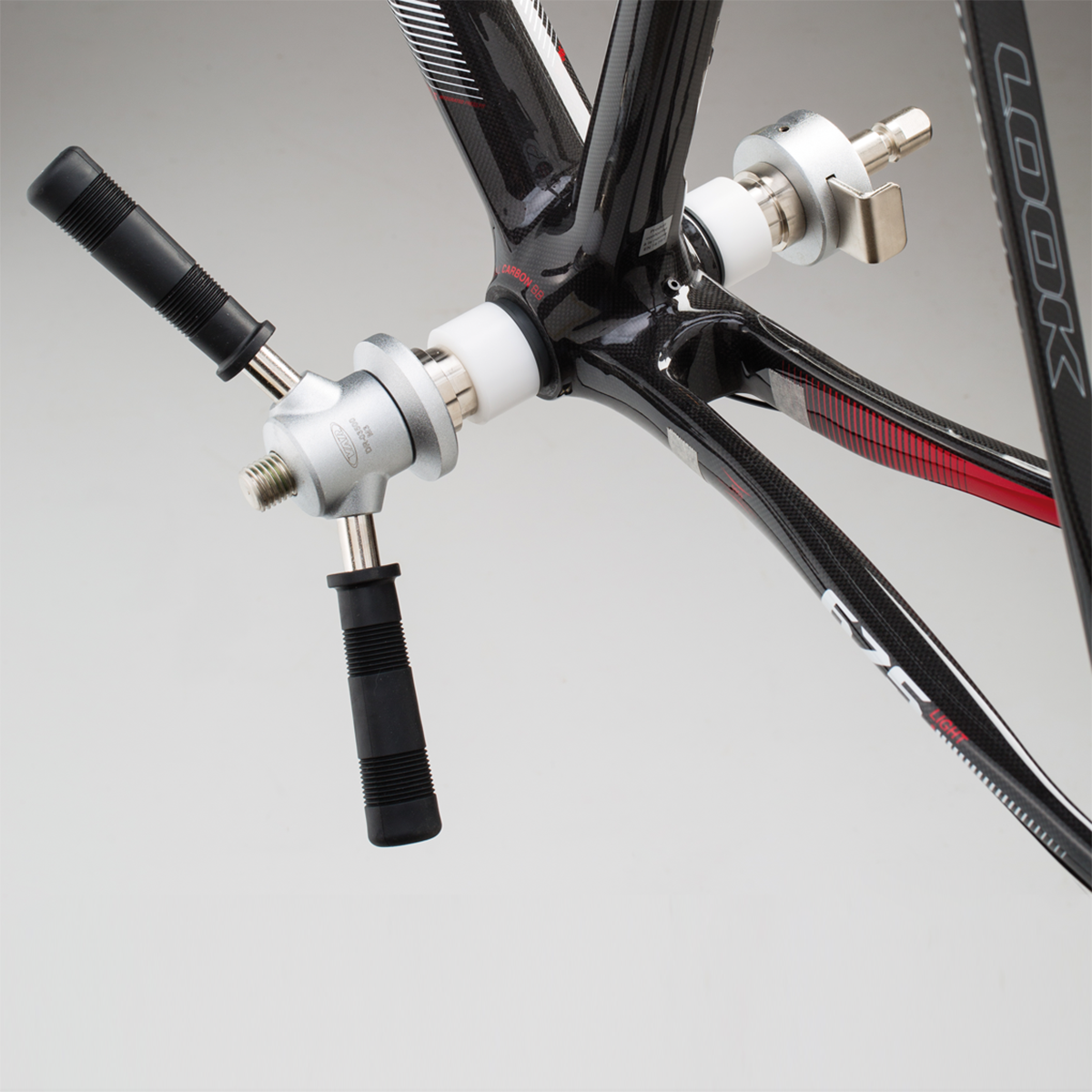 VAR Steering and Bearing Press DR-03500