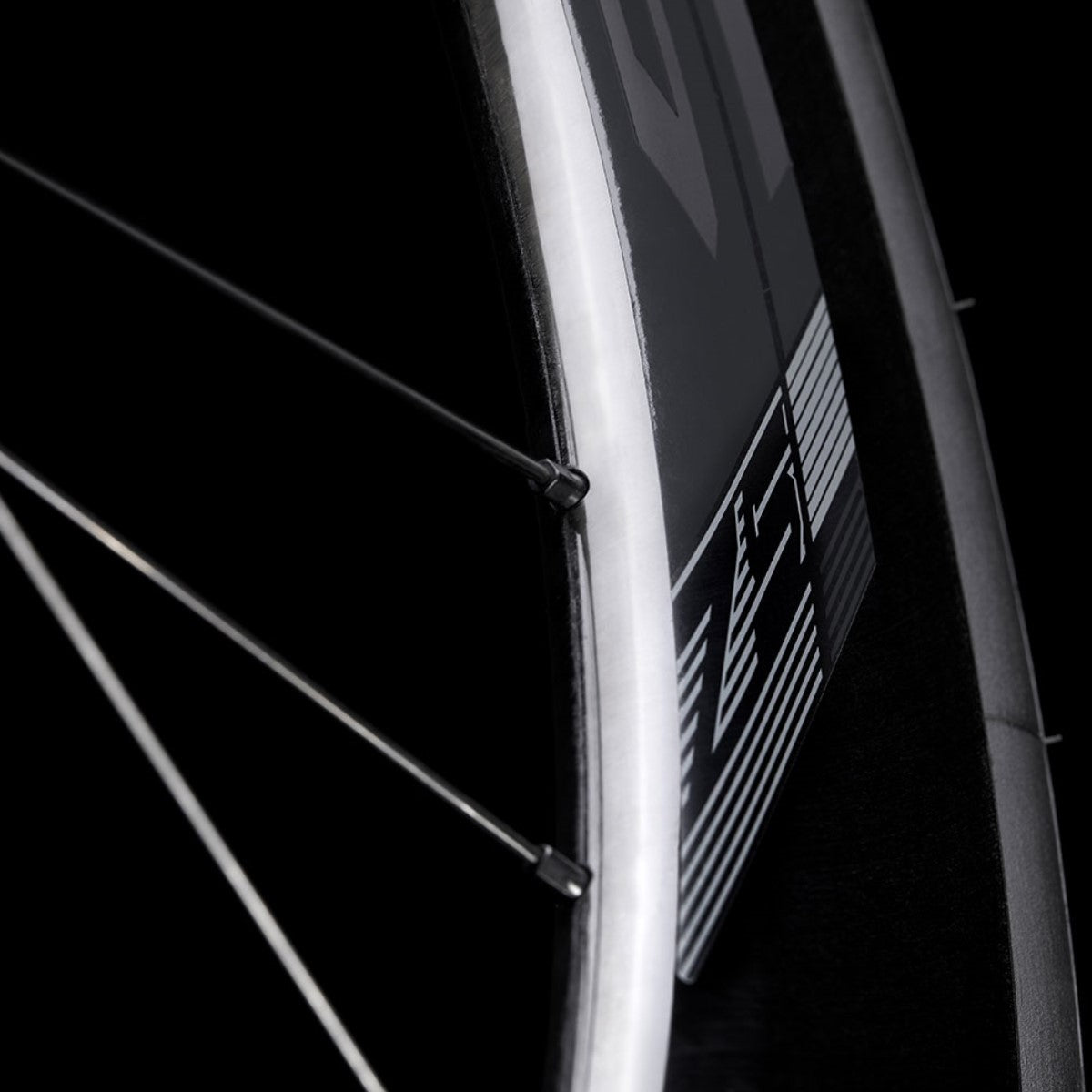 Pairs of FULCRUM WIND 75 Ready Wheels (Center Lock)