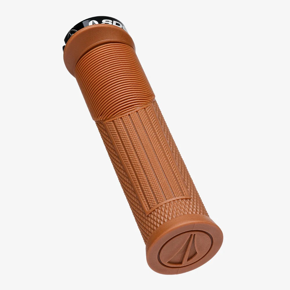 Grips SDG OPEN CORE THRICE 136 mm Brown