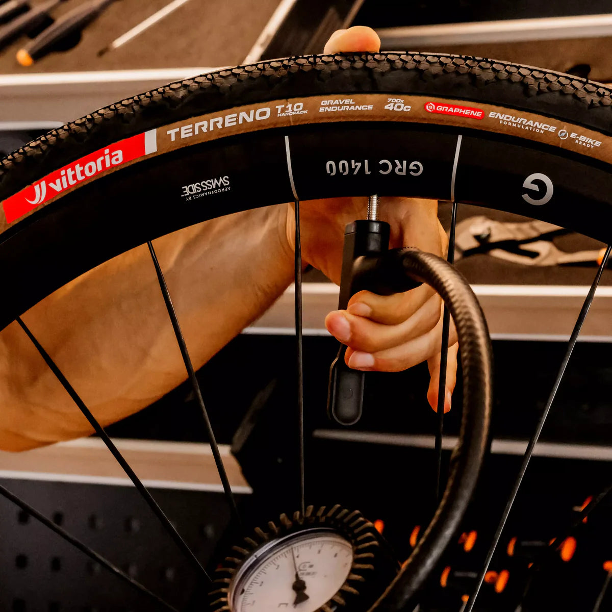 VITTORIA Terreno T10 hardpack 700x40c Gravel Endurance G2.0 Tubeless Ready Soft Beige Q2 2025 tire