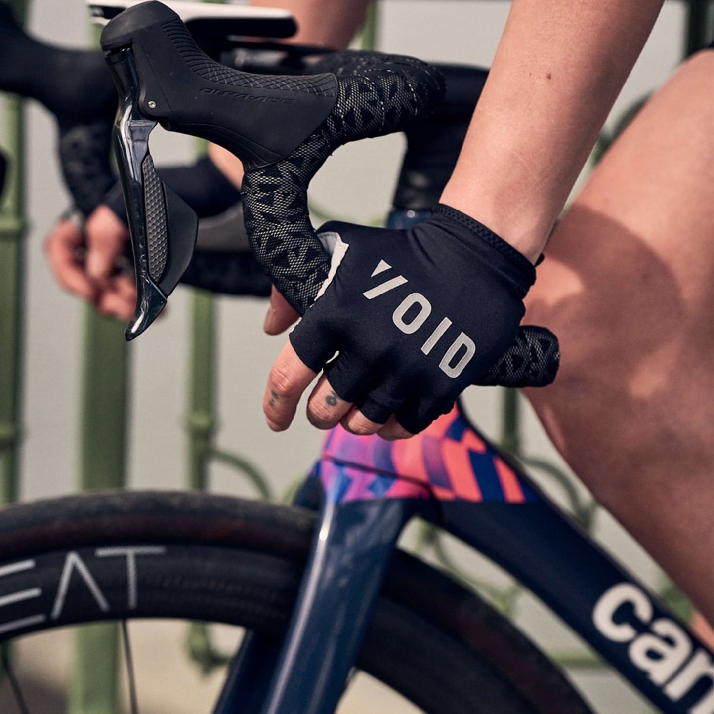VOID VELO Short Gloves Black