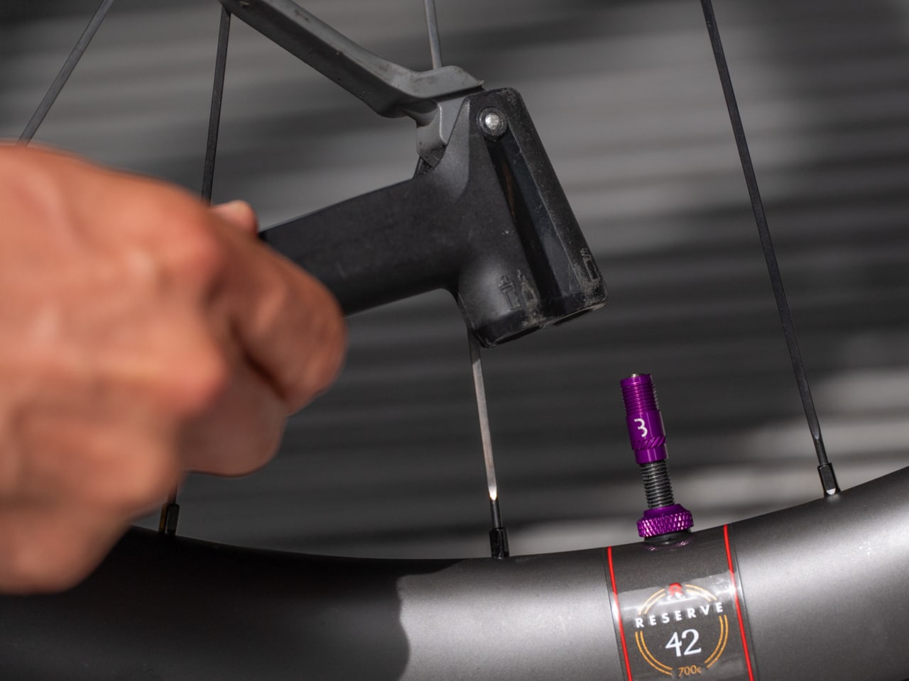 Set of 2 BBB CORE CAP Valve Tips with Nuts Purple