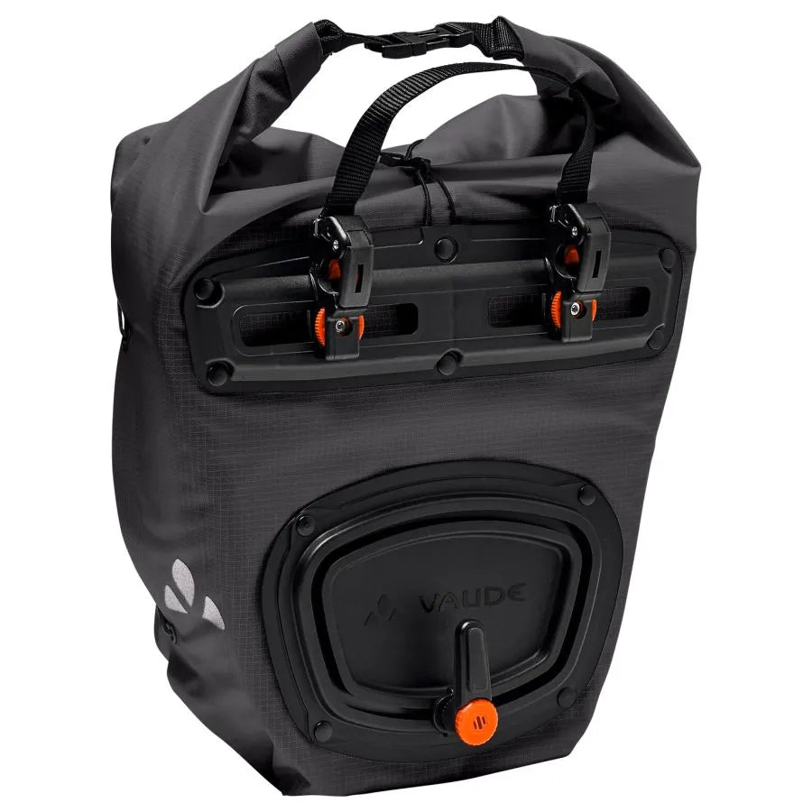 Pair of VAUDE AQUA FRONT LIGHT 22 L Black Luggage Bags