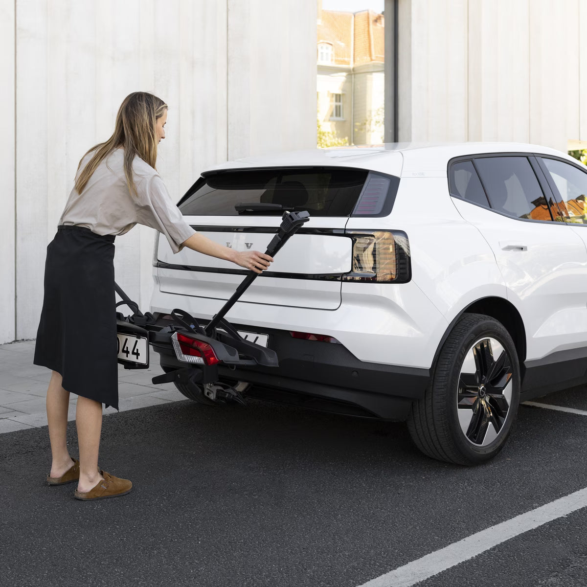 THULE OUTPACE 2 Bike Carrier on Towbar