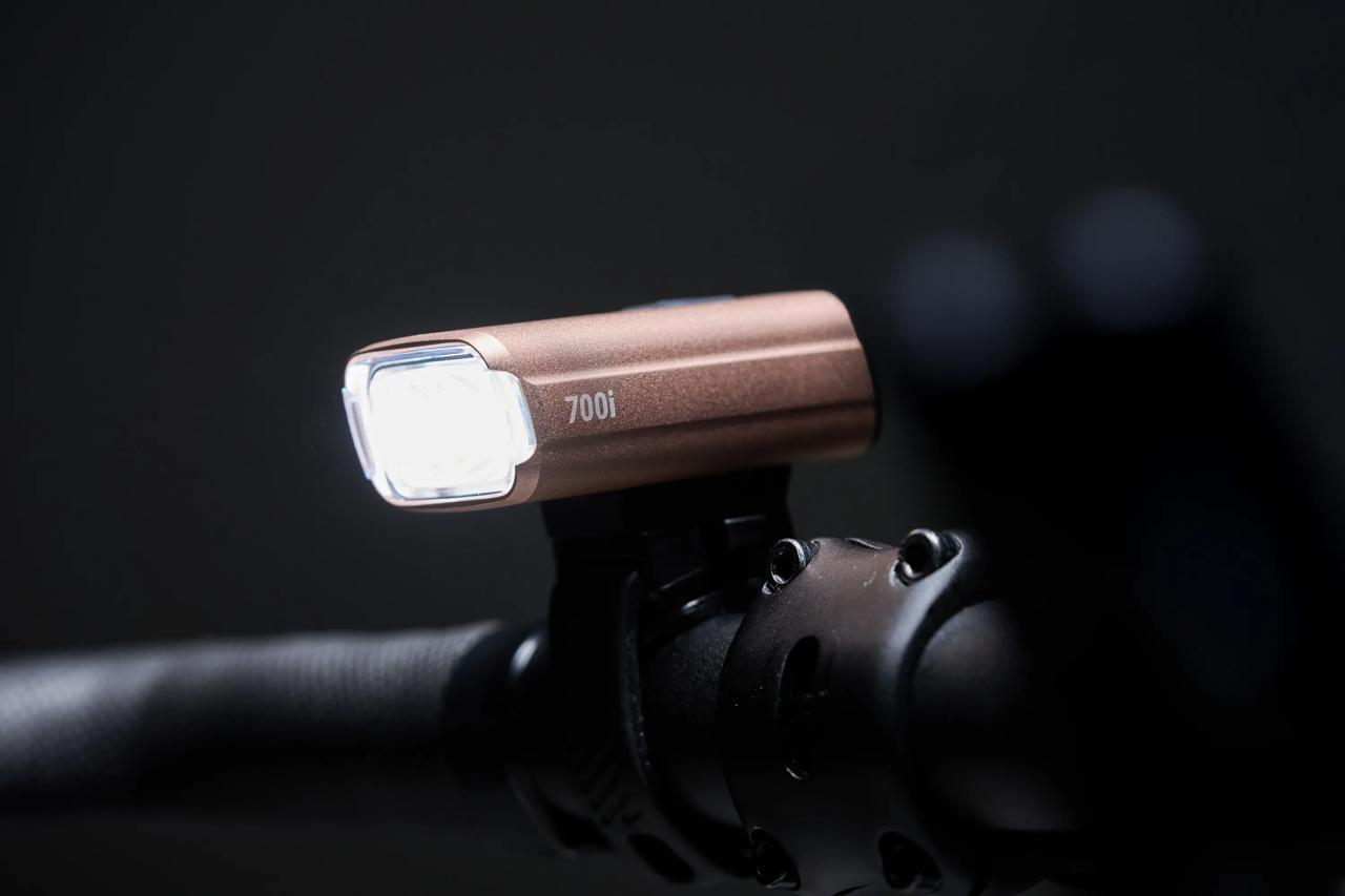 BBB NANOSTRIKE 700 i Front Light Pink