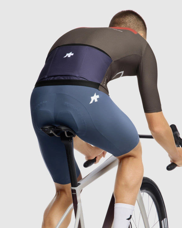ASSOS EQUIPE R S11 Jersey We are the A Short Sleeve Brown