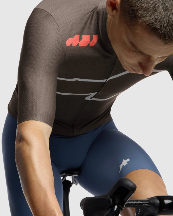 ASSOS EQUIPE R S11 Jersey We are the A Short Sleeve Brown