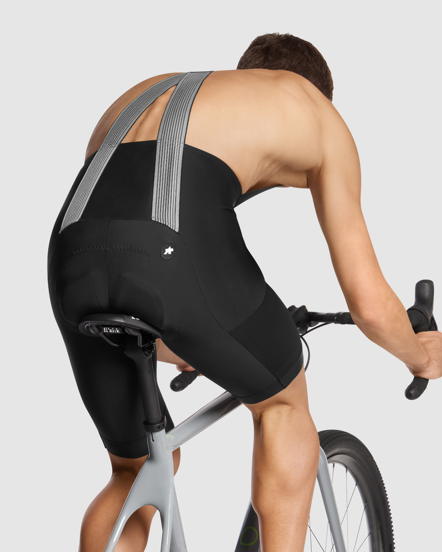 ASSOS TACTICA KIESKÄFER GRAVEL T5 Bib Short Black