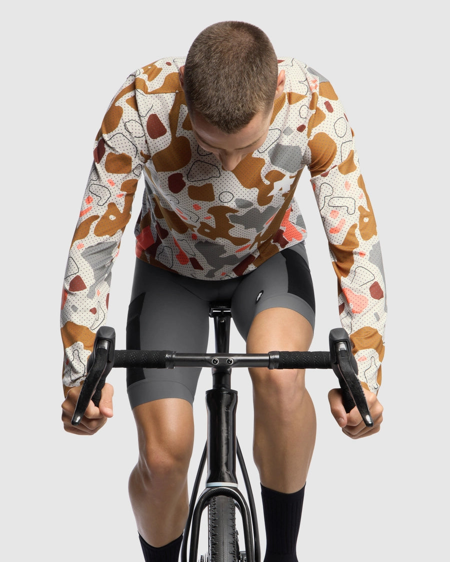ASSOS TACTICA T5 MUD PLAGE Long Sleeve Camo Jersey
