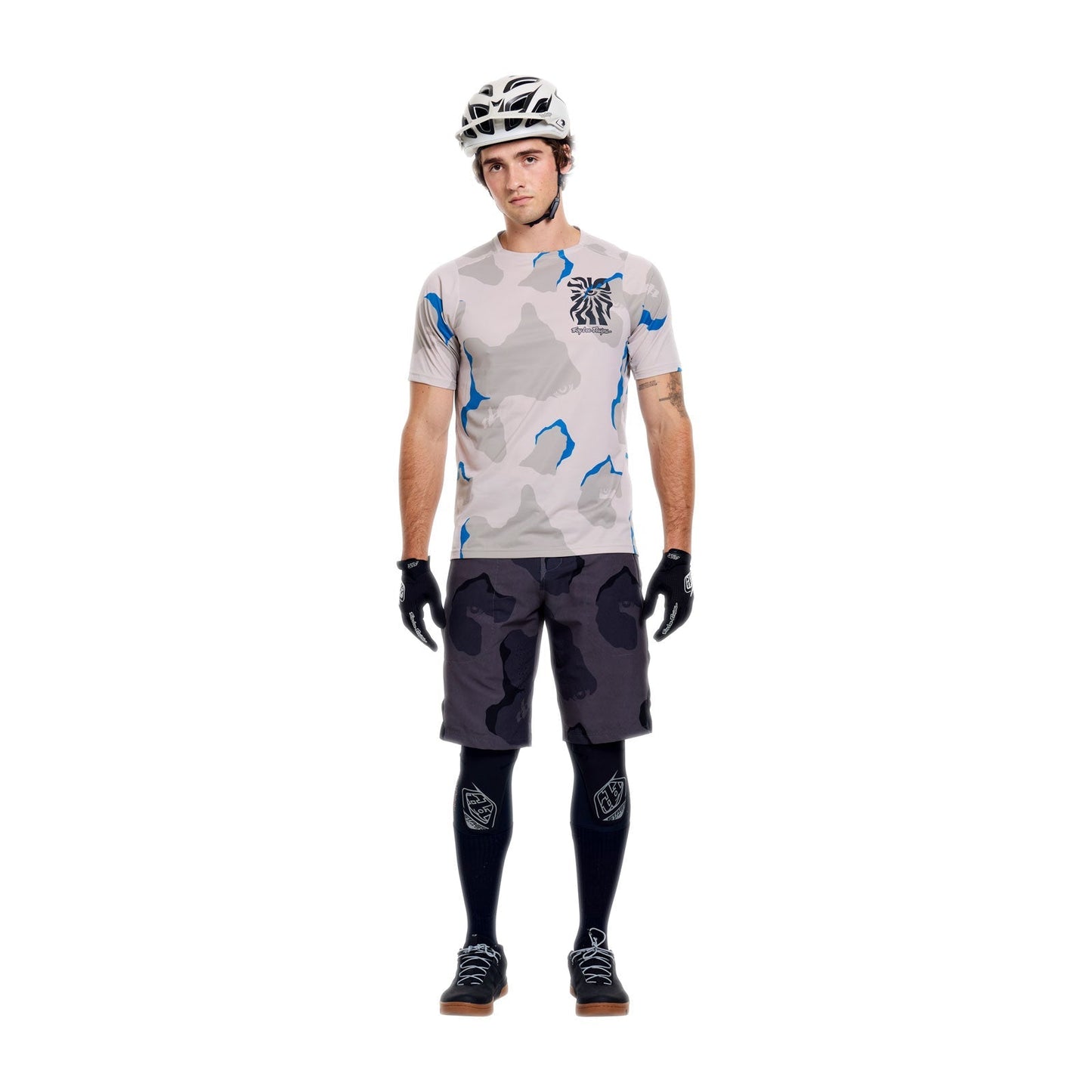 TROY LEE DESIGNS SKYLINE PRO FLOW CAMO Carbon Shorts with Liner BN3TH