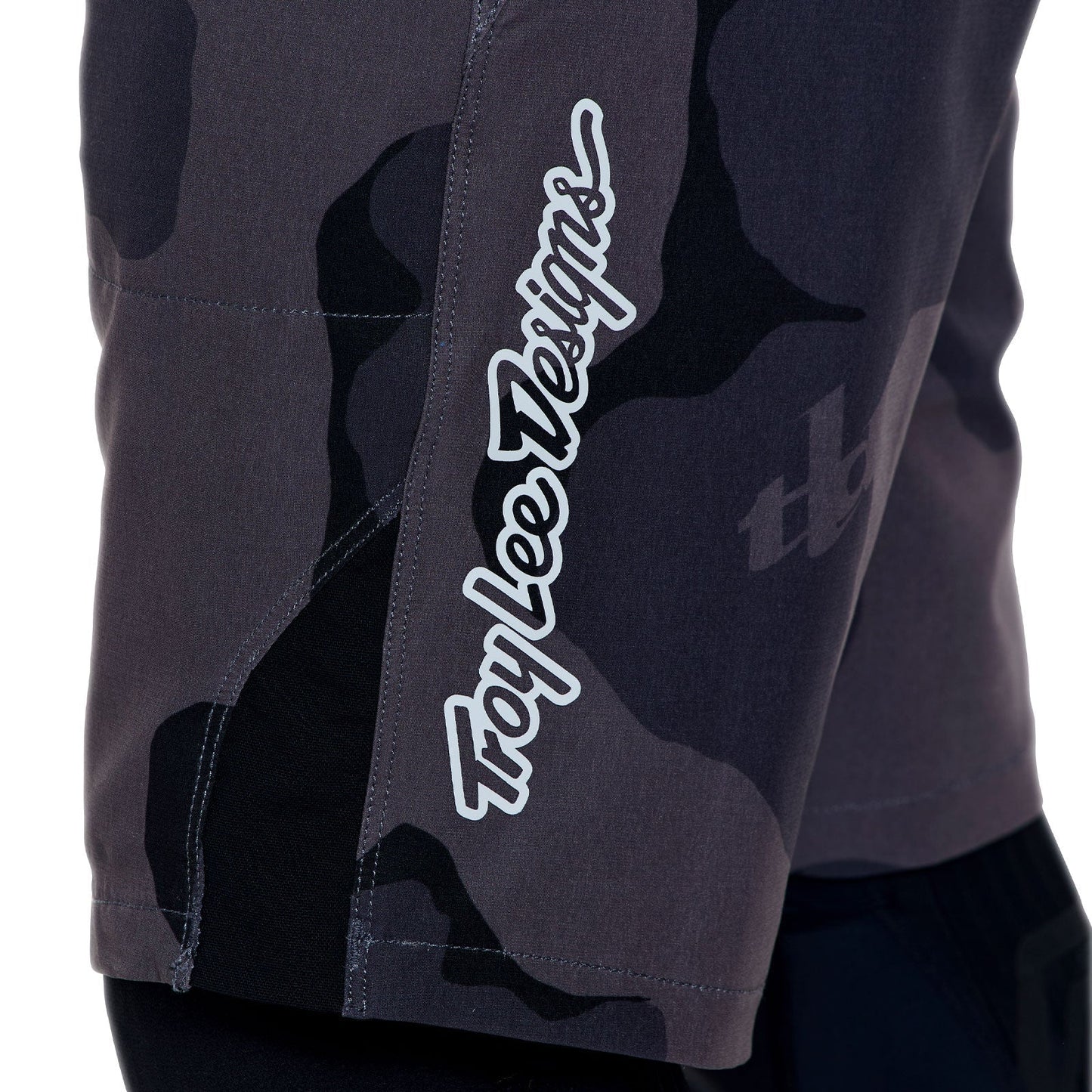 TROY LEE DESIGNS SKYLINE PRO FLOW CAMO Carbon Shorts with Liner BN3TH