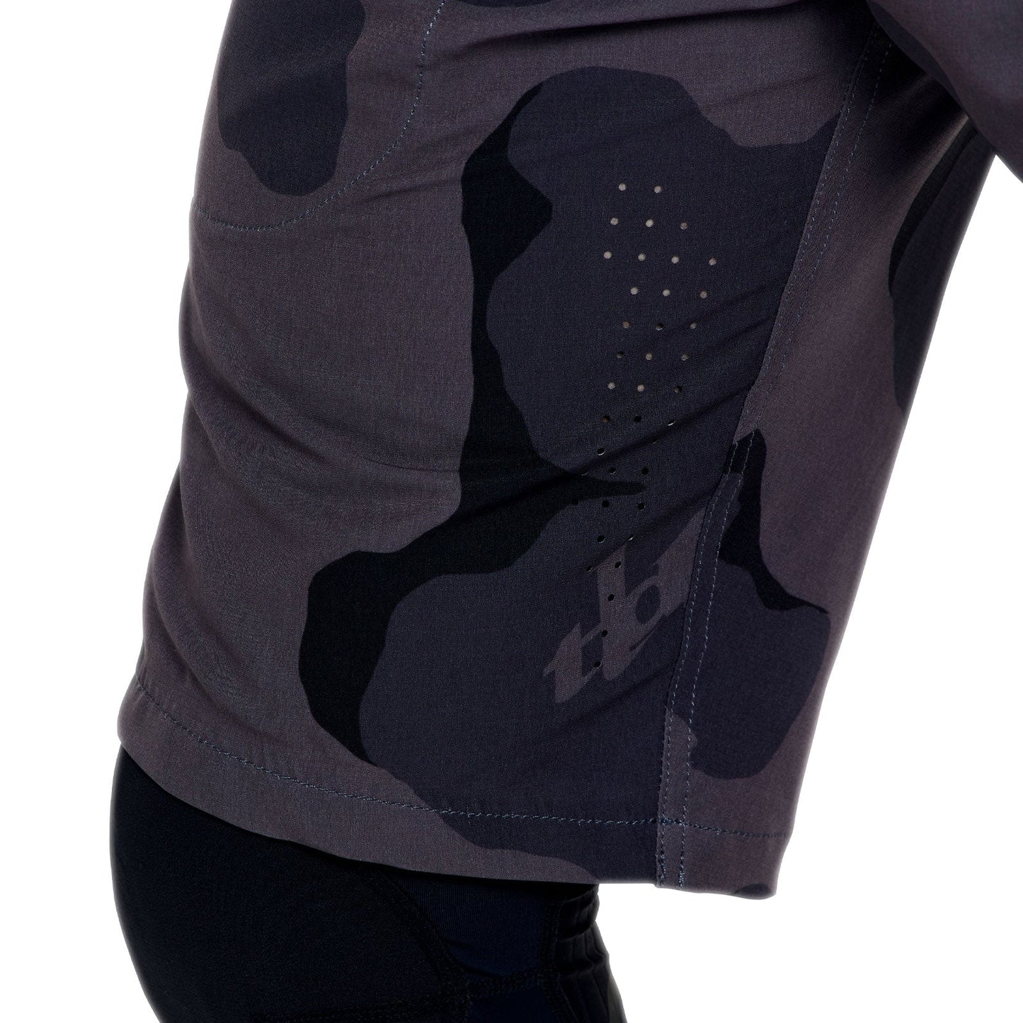 TROY LEE DESIGNS SKYLINE PRO FLOW CAMO Carbon Shorts with Liner BN3TH