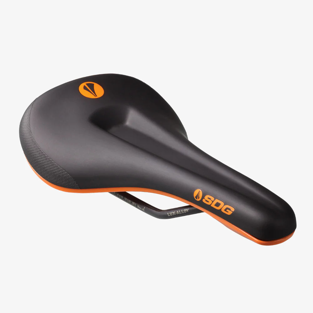 Saddle SDG BEL-AIR V3 MAX Rails Lux-Alloy Black/Orange