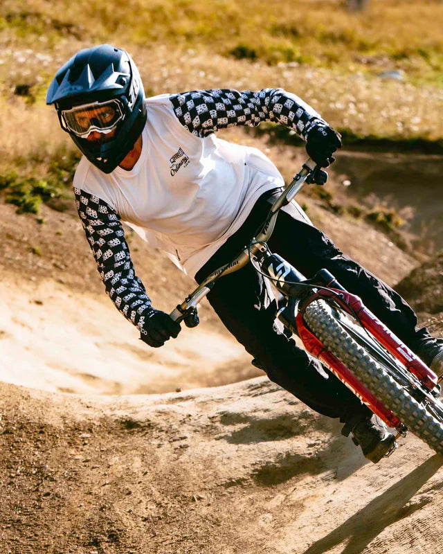 DHARCO GRAVITY OFFSET Long Sleeve Jersey White/Black