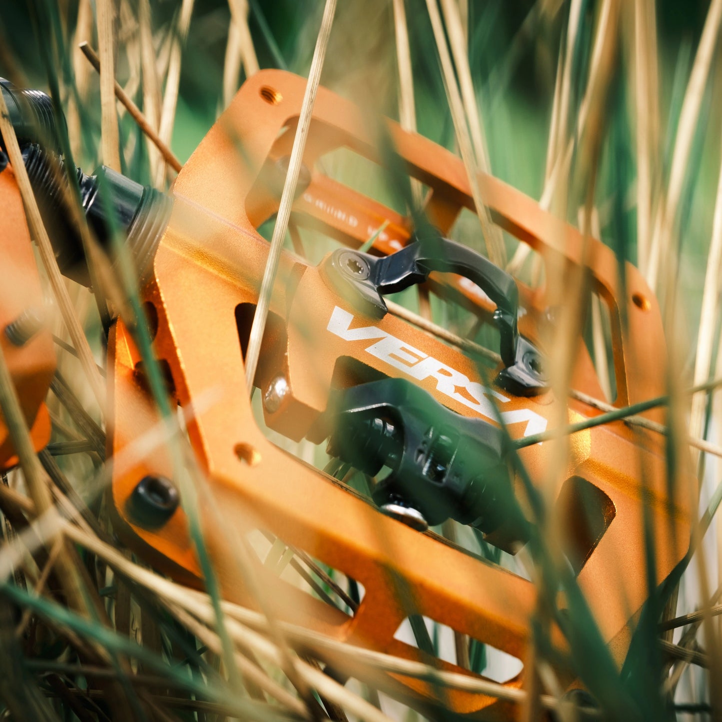 DMR VERSA Orange pedals