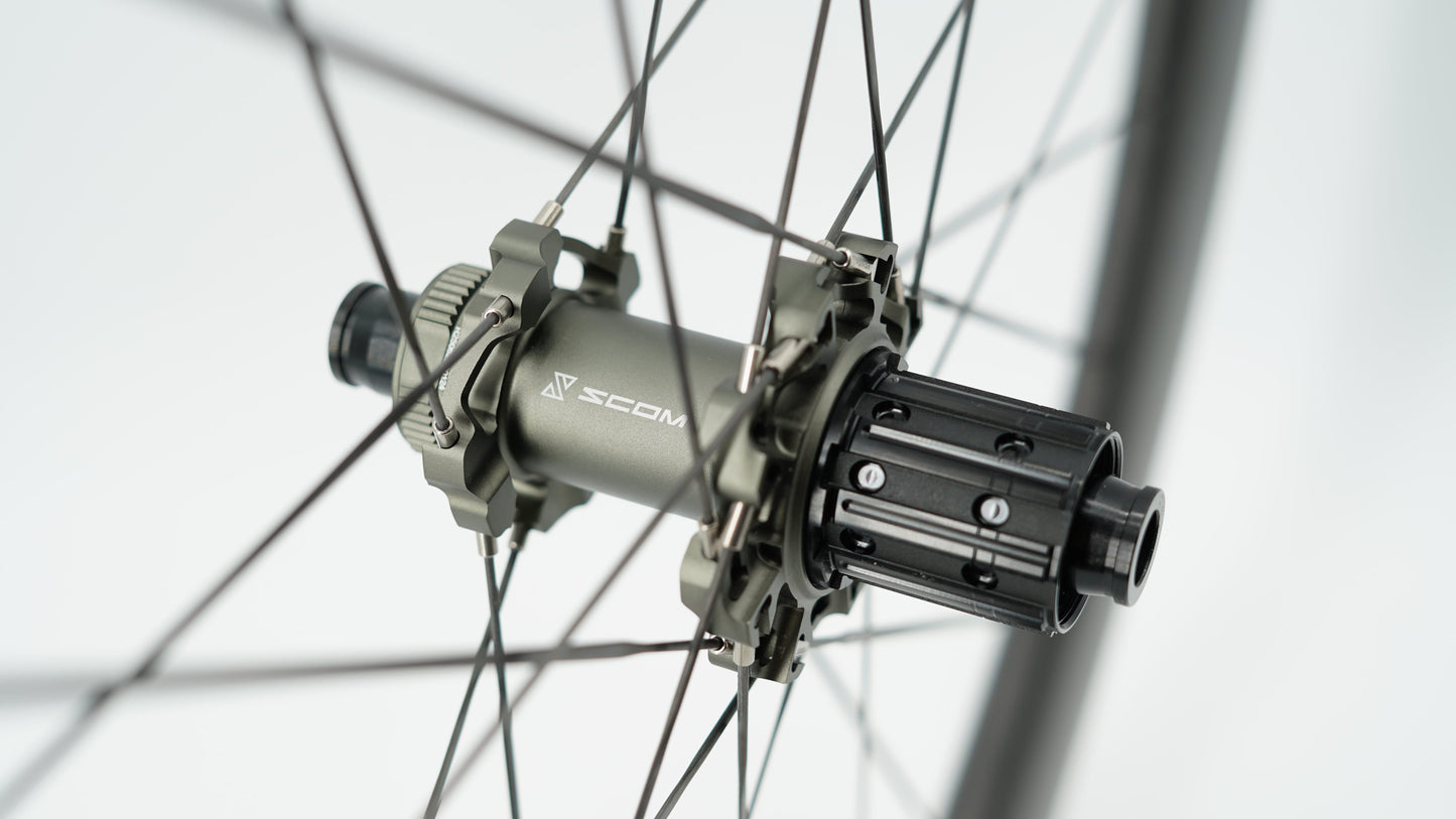 Pair of SCOM ULTRA + Tubeless Ready Wheels (Center Lock)