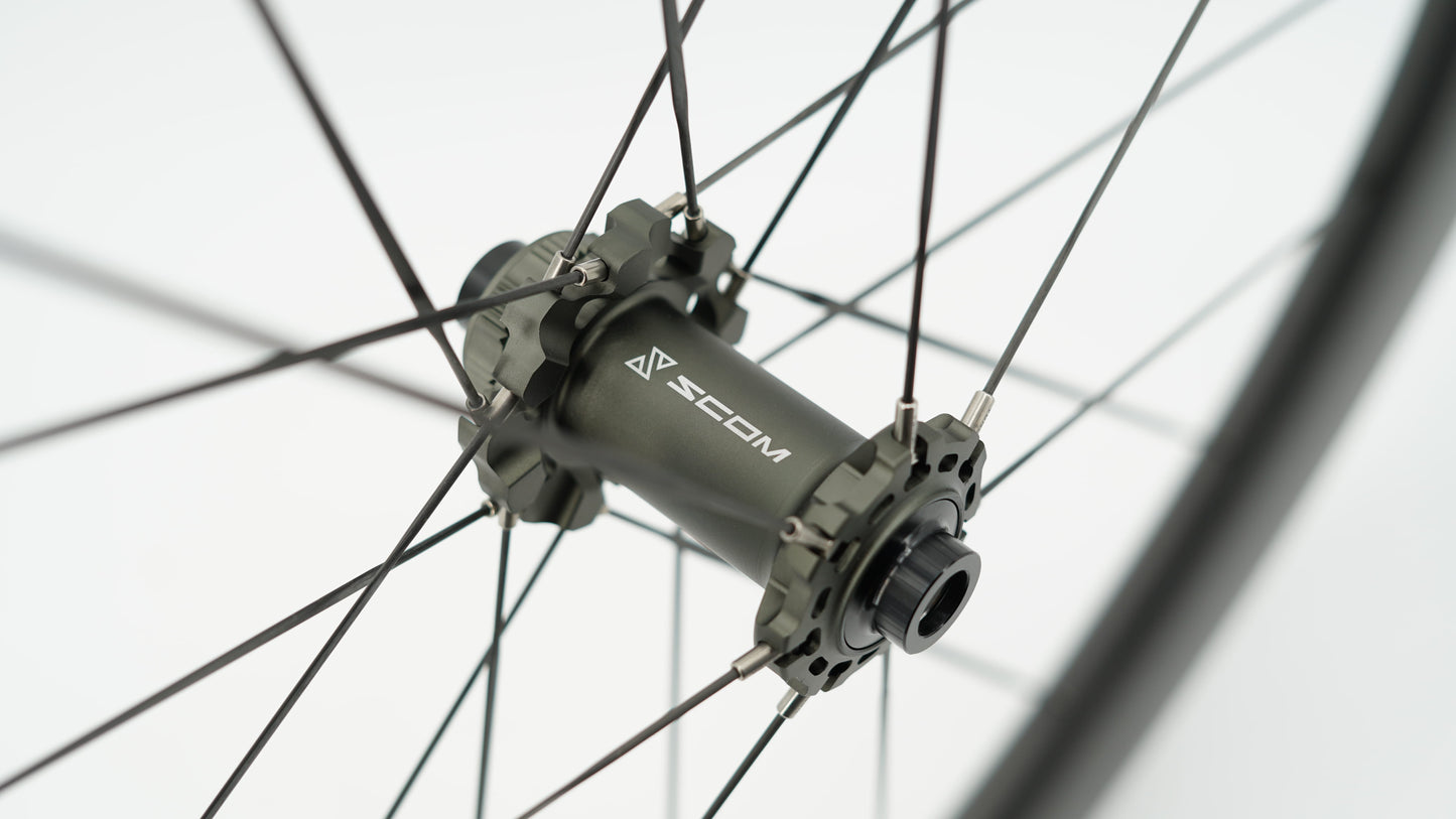 Pair of SCOM ULTRA + Tubeless Ready Wheels (Center Lock)