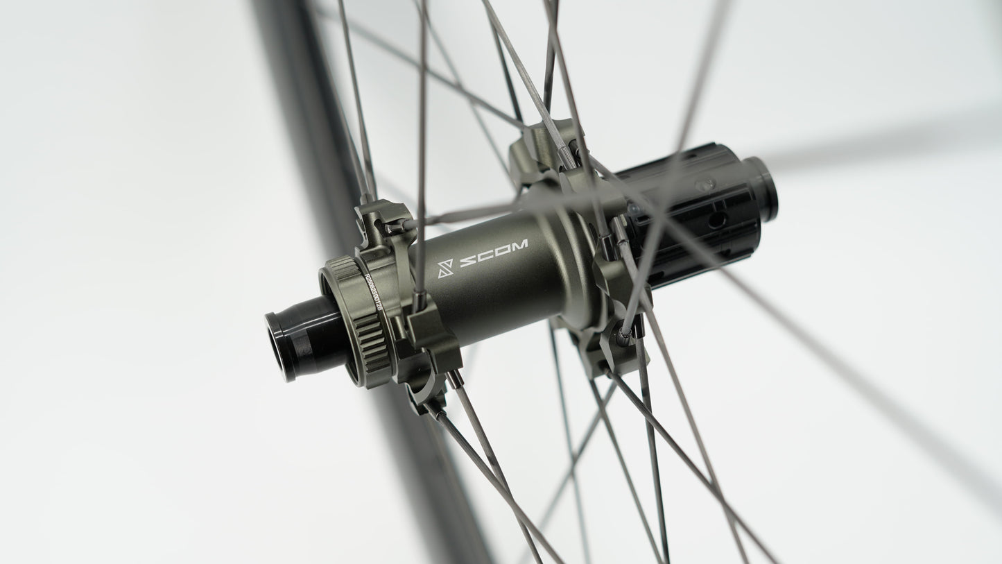Pairs of SCOM ULTRA Tubeless Ready Wheels (Center Lock)
