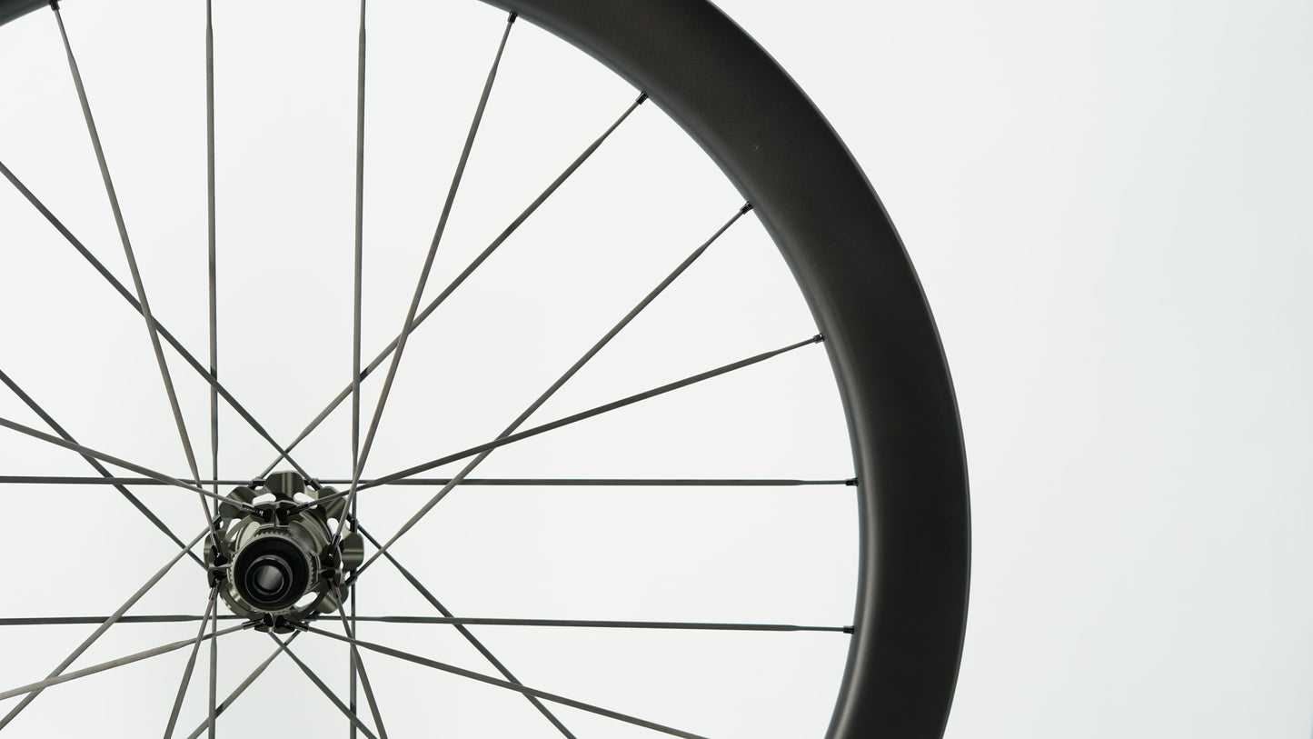 Pairs of SCOM ULTRA 50 Tubeless Ready Wheels (Center Lock)