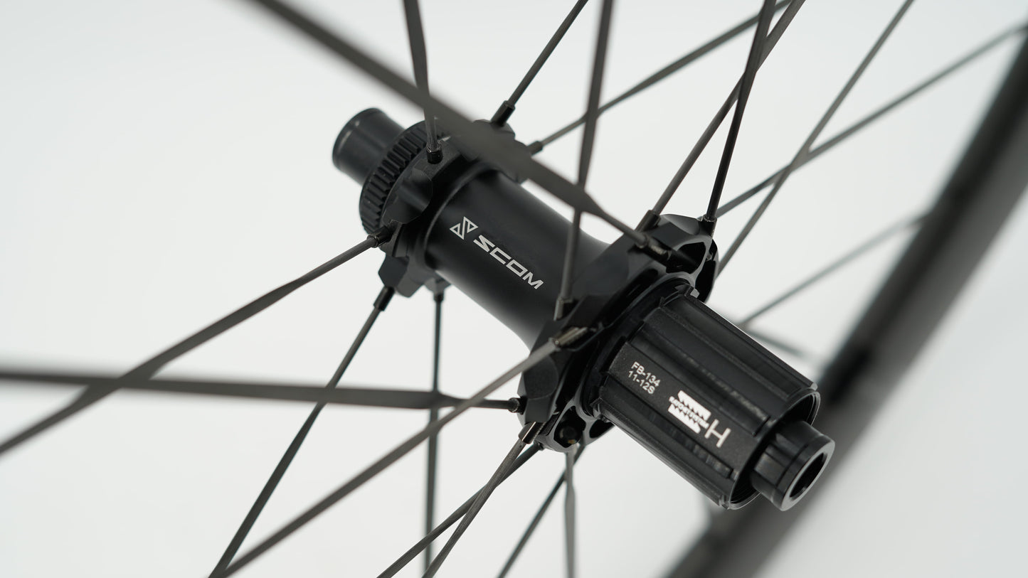 Pair of SCOM RACE Tubeless Ready Wheels (Center Lock)