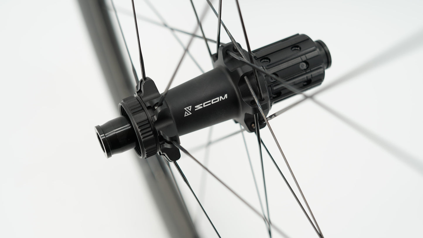 Pair of SCOM EVO Tubeless Ready Wheels (Center Lock)