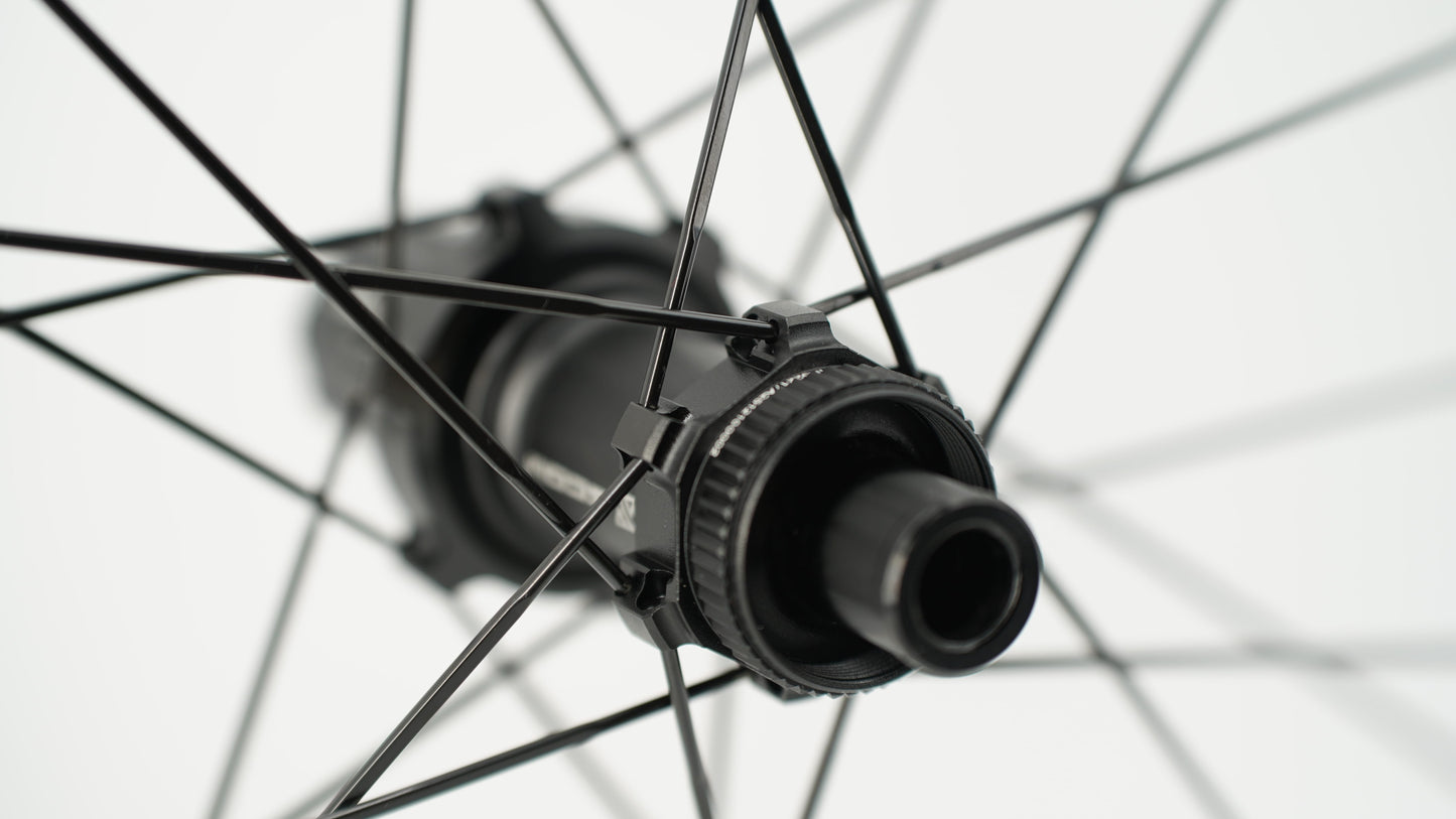 Pair of SCOM CORSA 60 Tubeless Ready Wheels (Center Lock)