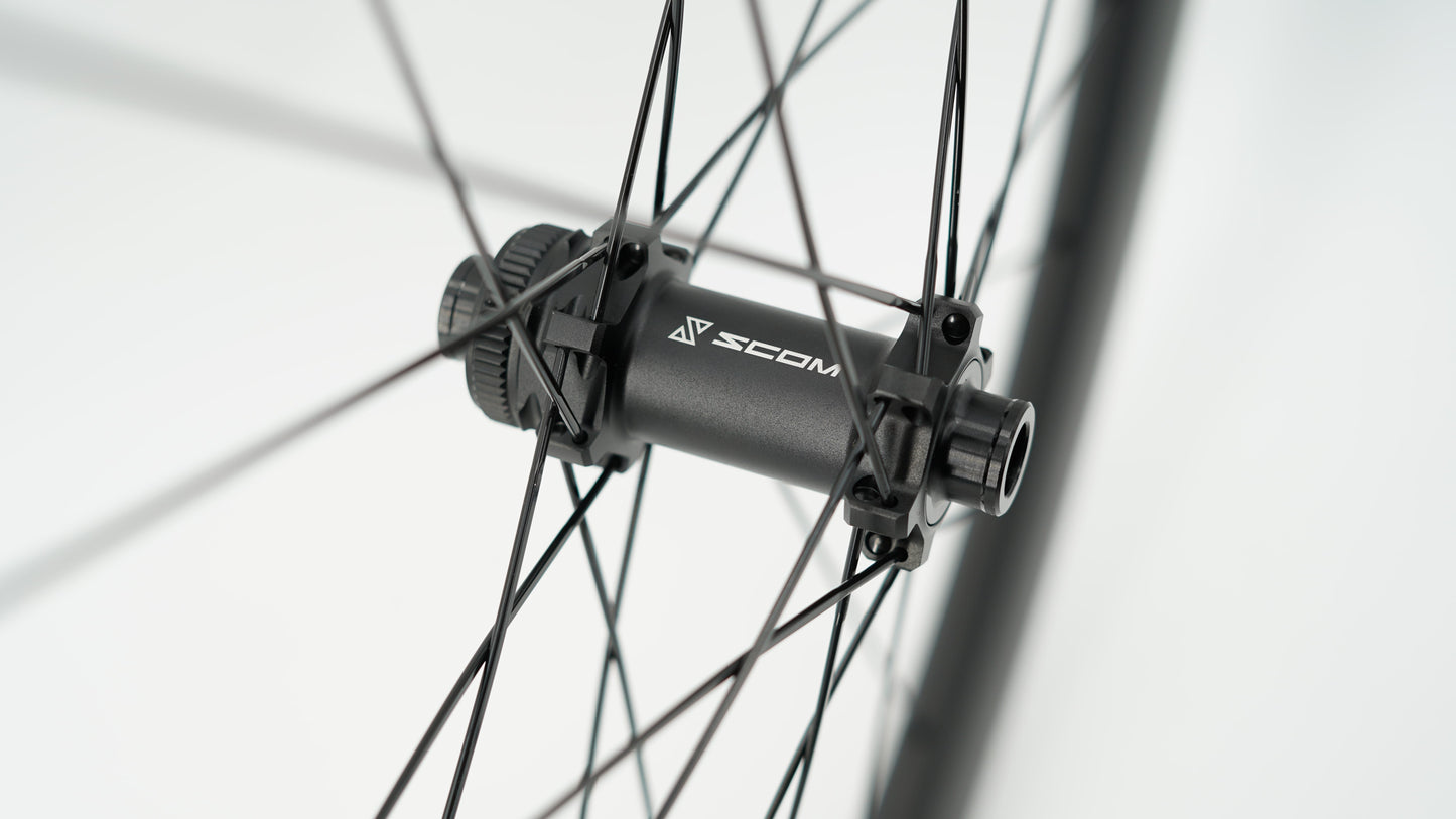 Pair of SCOM CORSA 45 Tubeless Ready Wheels (Center Lock)