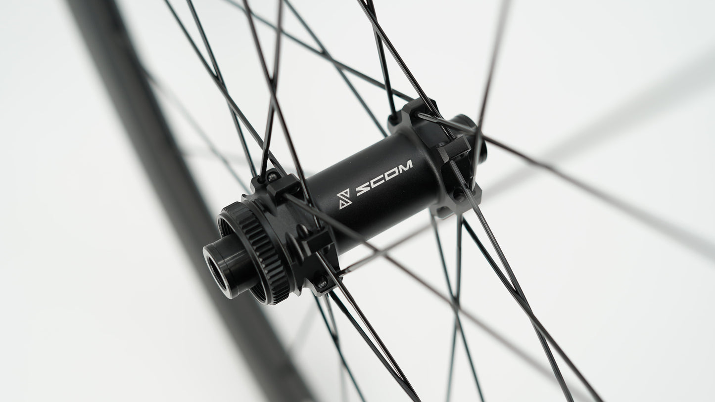 Pair of SCOM CORSA 45 Tubeless Ready Wheels (Center Lock)