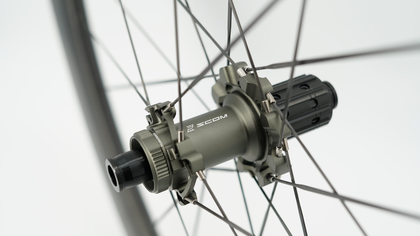 Pair of SCOM ULTRA + Tubeless Ready Wheels (Center Lock)