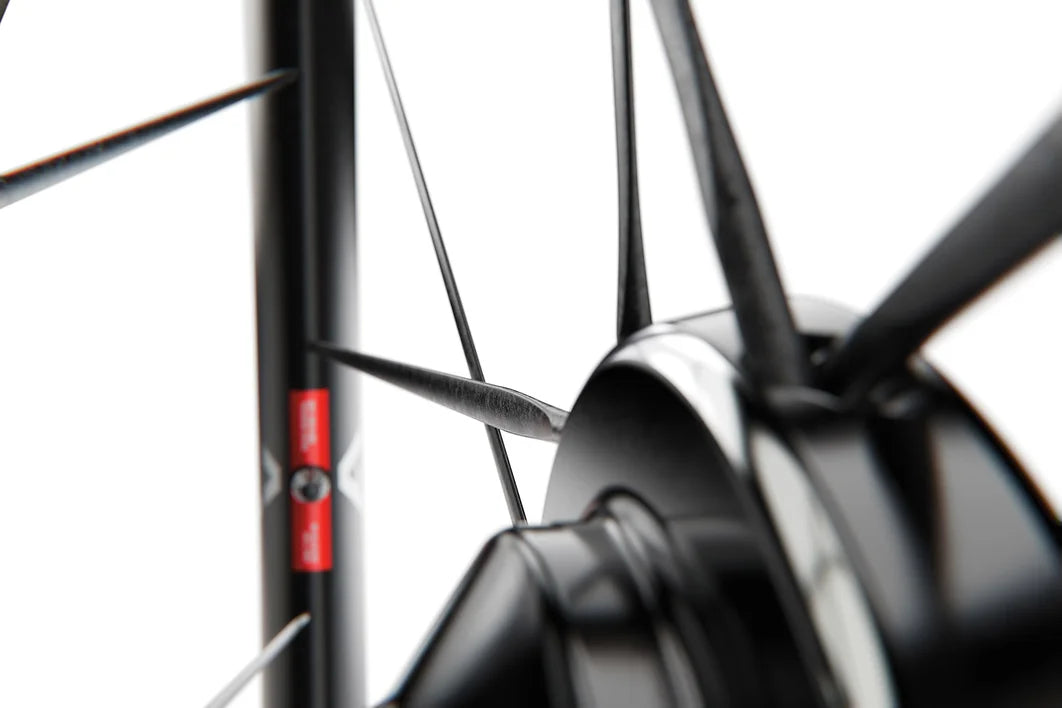 DT SWISS ARC 1100 DICUT WTS 38 Tubeless-Ready Front Wheel (Center Lock)