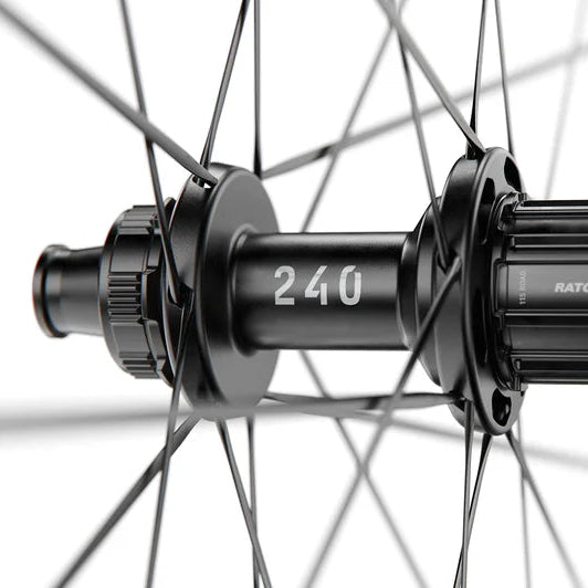 DT SWISS ARC 1400 DICUT 55 Tubeless Ready (Center Lock) wheelset embargo June 26
