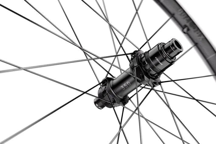 DT SWISS XRC 1700 SPLINE 30 mm 29" 12x148 mm Boost rear wheel