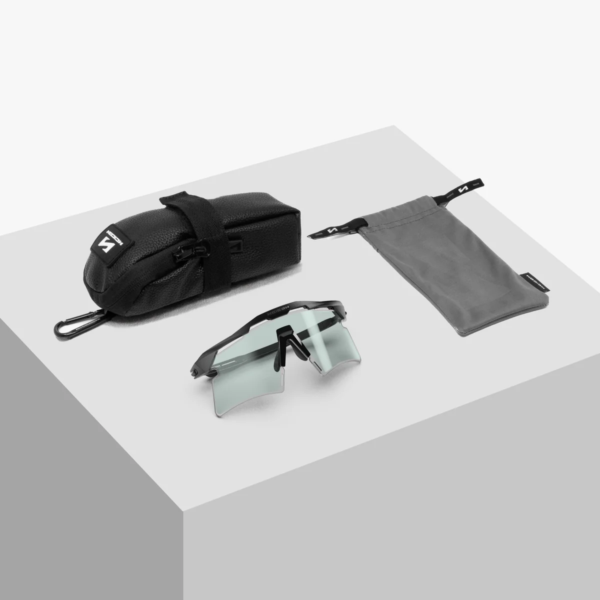 SCICON AEROSHADE 2.0 TITANIUM Glasses Black Crystal Gloss Blue Green Photochromic Lens