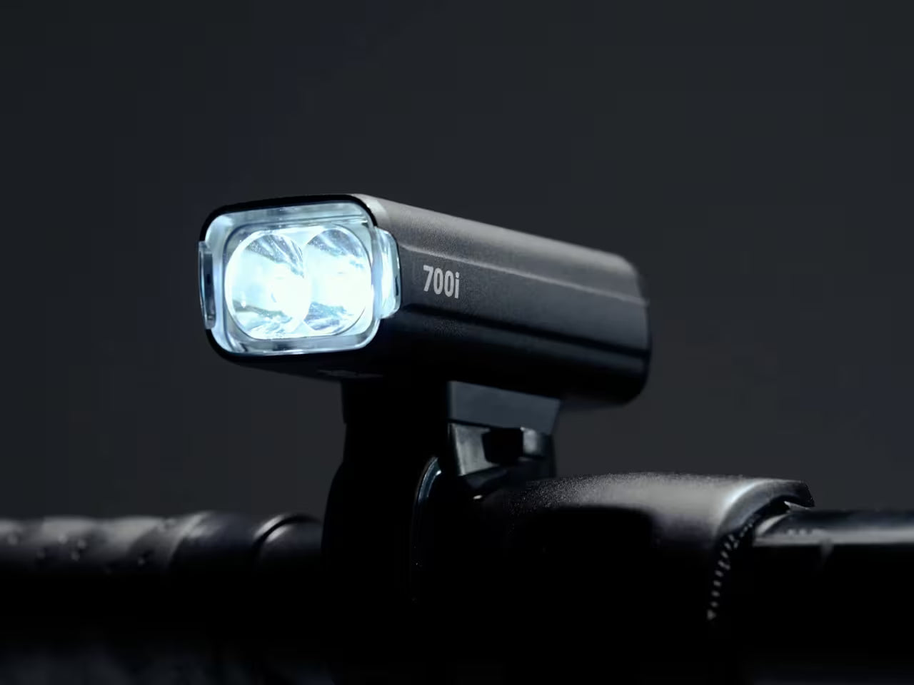 BBB NANOSTRIKE 700i Front Light Black