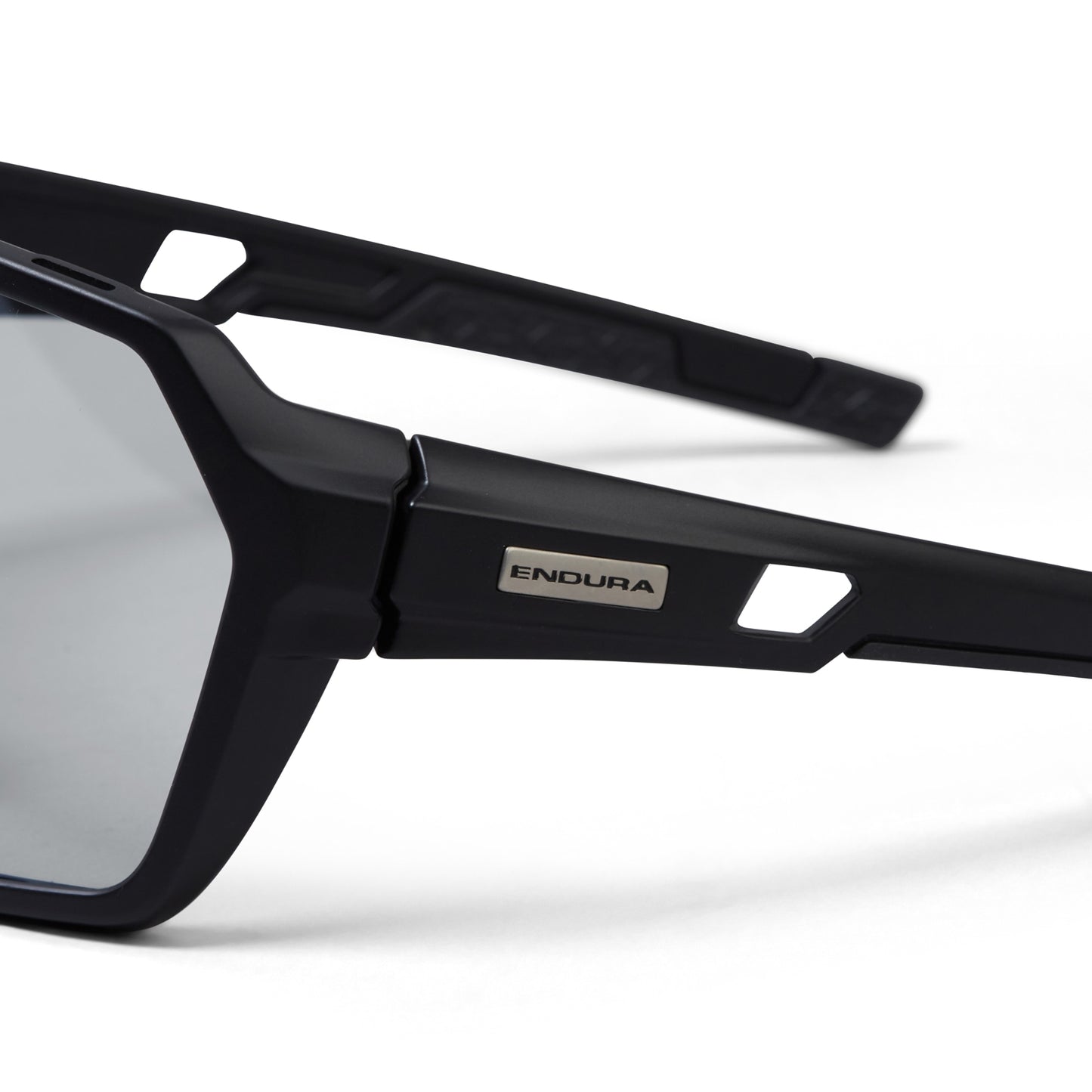 ENDURA SINGLETRACK Photochromic Goggles Black