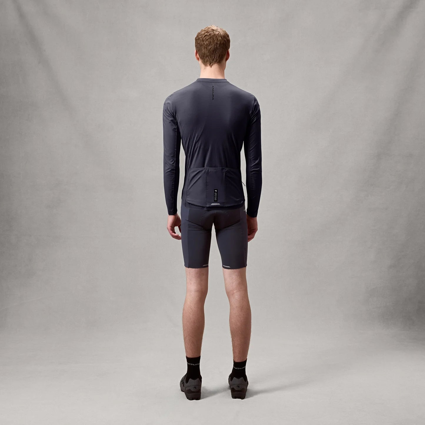 ENDURA ALLTRACK RIDE Long Sleeve Carbon Grey Jersey