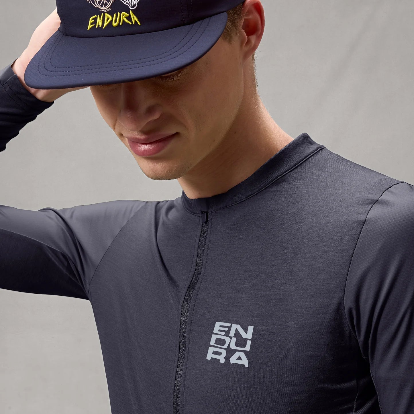 ENDURA ALLTRACK RIDE Long Sleeve Carbon Grey Jersey