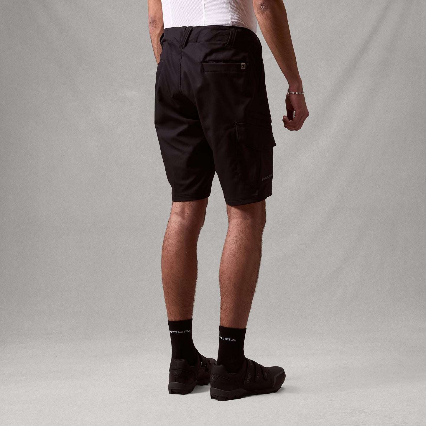 ENDURA LOOP CARGO Shorts Black