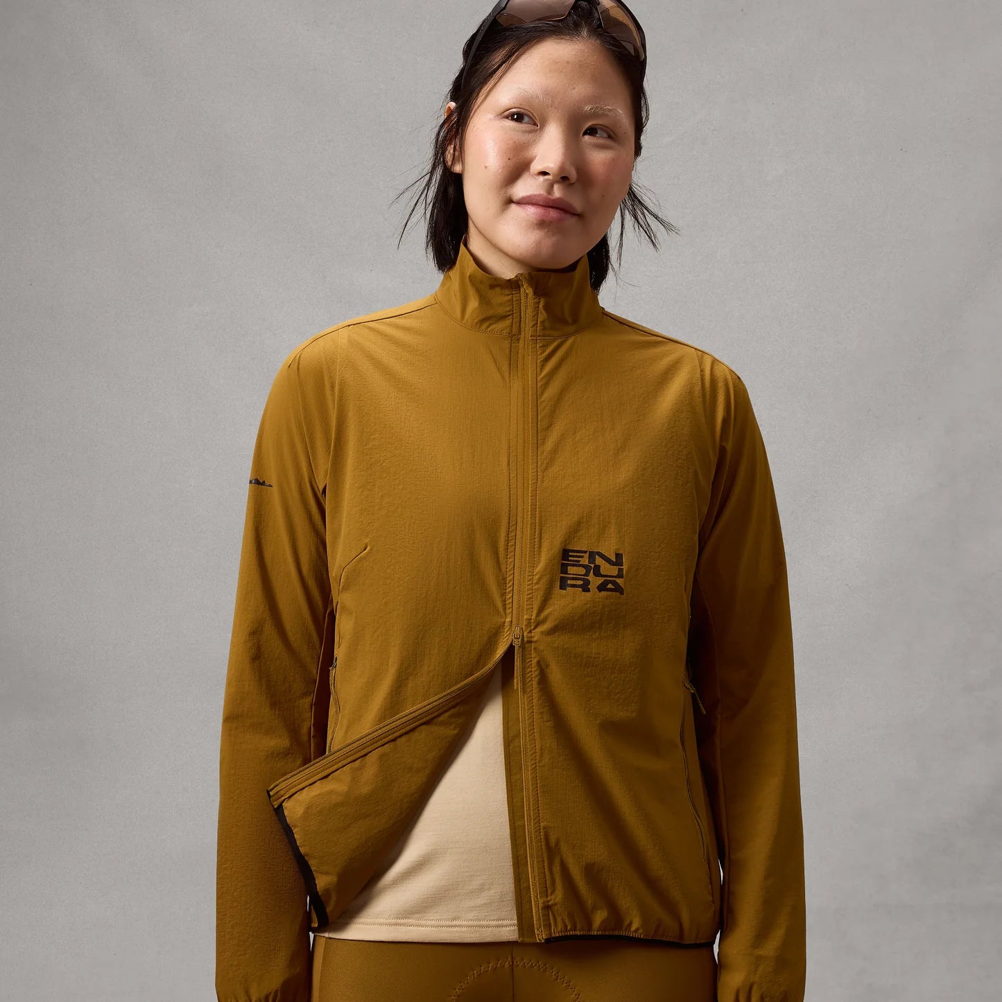 Women's Bronze ENDURA ALLTRACK RIDE PACKABLE Jacket