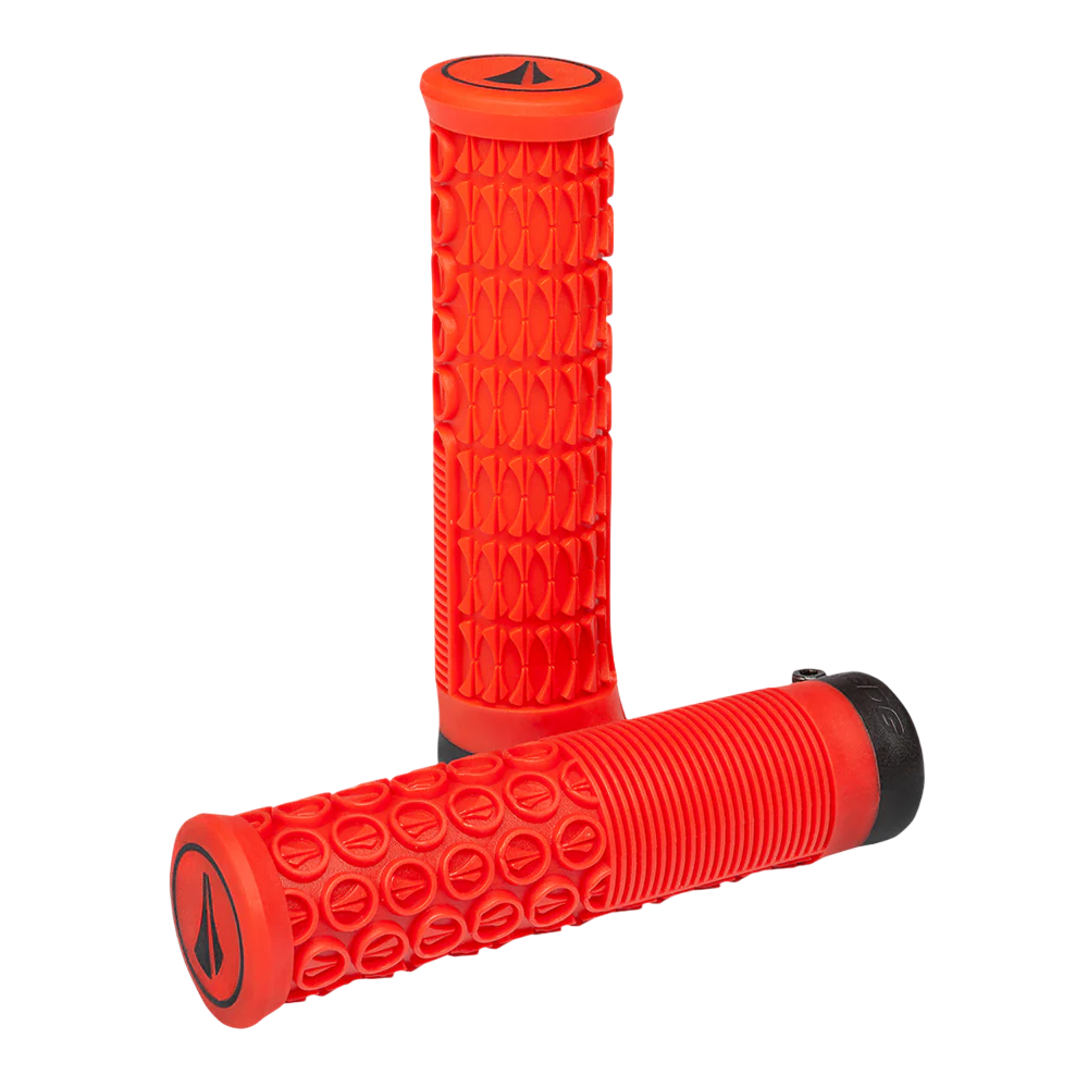 SDG THRICE grips 136 mm Red