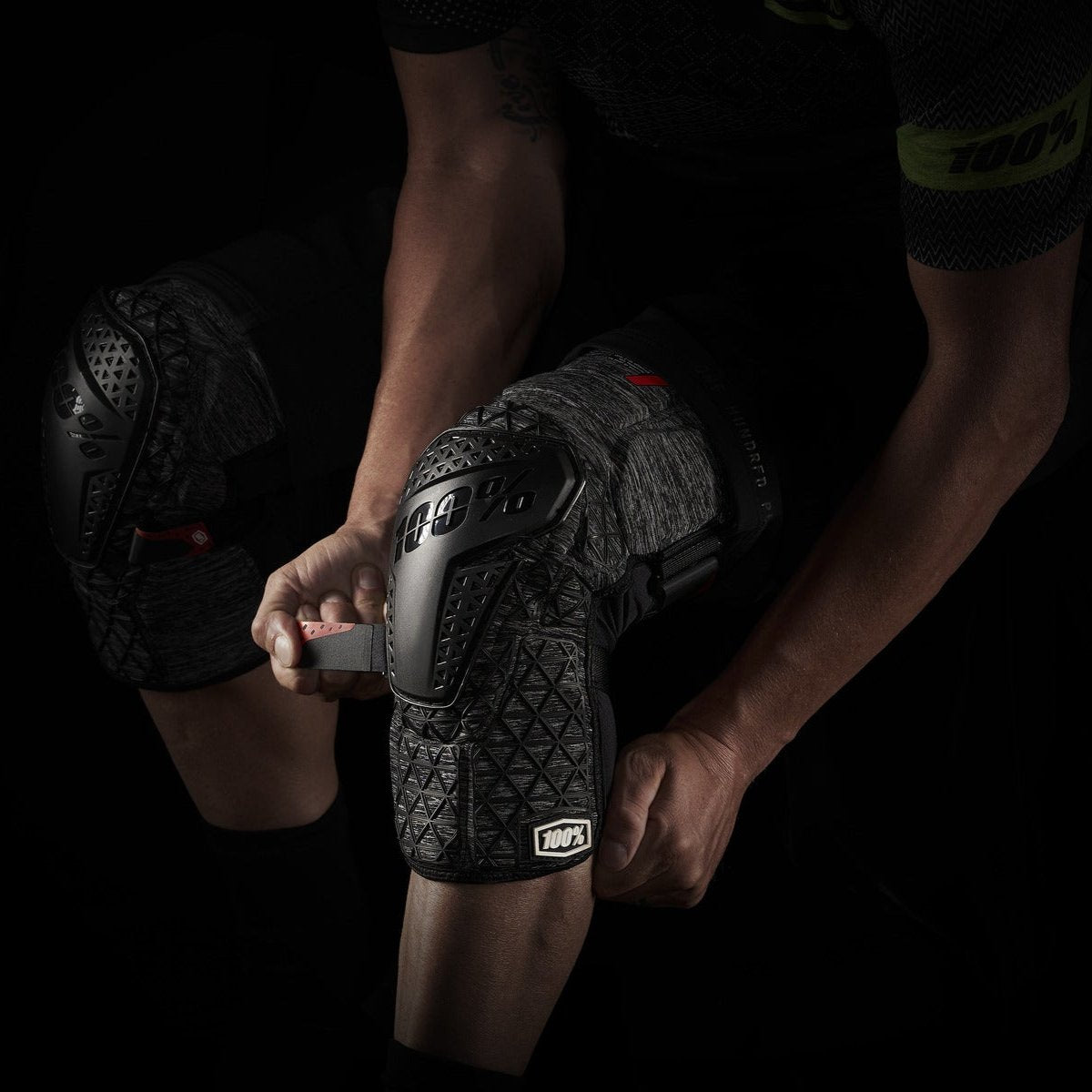 Kneepads 100% SURPASS Black/Grey