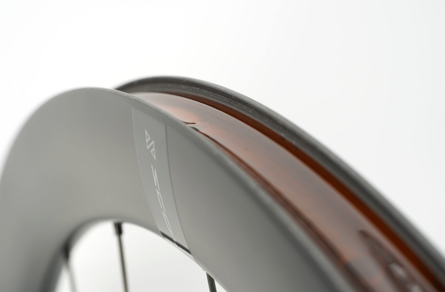 Pair of SCOM ULTRA 62 Tubeless Ready Wheels (Center Lock)