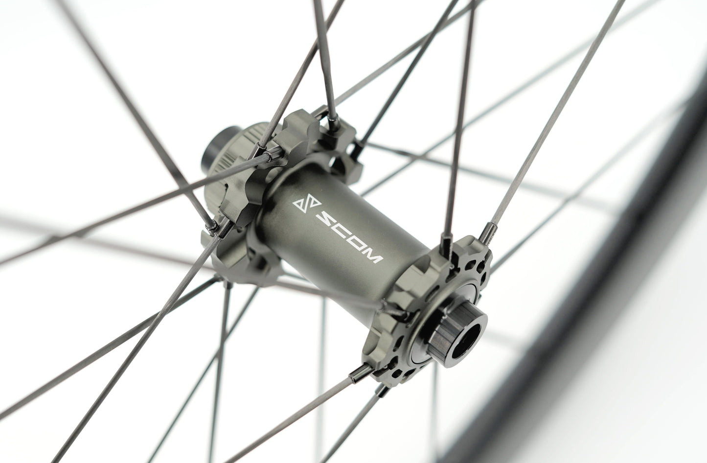 Pair of SCOM ULTRA 62 Tubeless Ready Wheels (Center Lock)